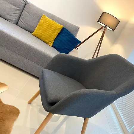 Apartment Park With Private Parking