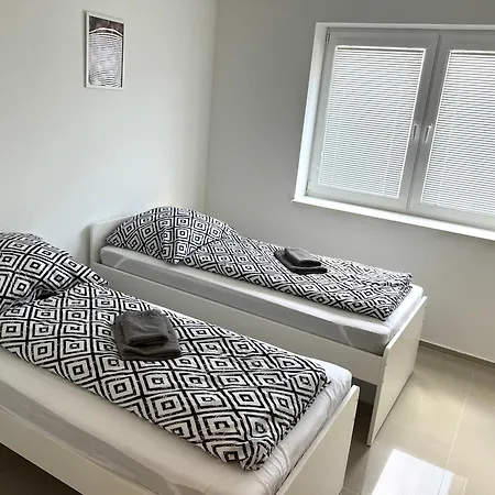 Apartman Park With Parking & Air Conditioning *